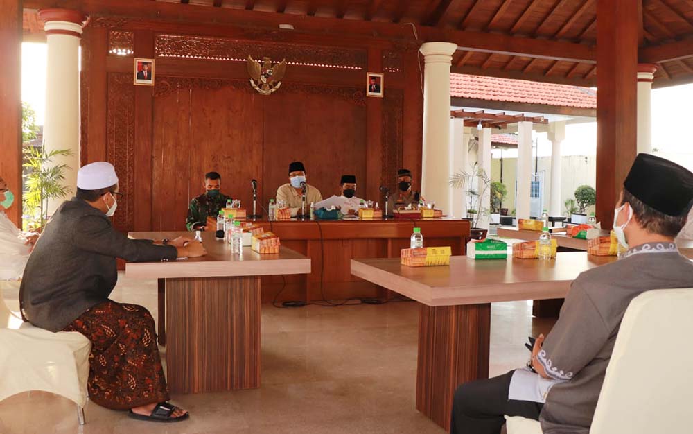 Pertemuan membahas persiapan Hari Raya Idul Adha 1442 H di Pendopo Surga Surgi, Minggu (18/7/2021).