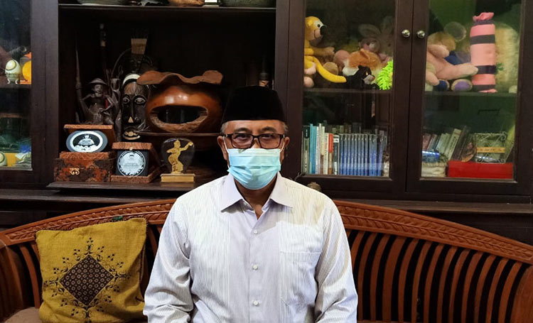 Kepala Dinas Pemberdayaan Masyarakat dan Desa (DPMD) Kabupaten Situbondo Lutfi Joko Prihatin. (foto: MURSIDI/ BANGSAONLINE)