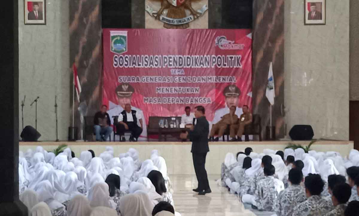 Pelajar dari SMAN 1 Lawang saat mengikuti Sosialisasi Pendidikan Politik.