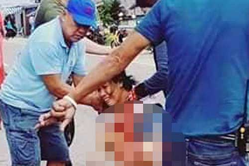  Lorna Stephanie Nueva memeluk tubuh bayinya yang tanpa kepala. foto: mirror.co.uk