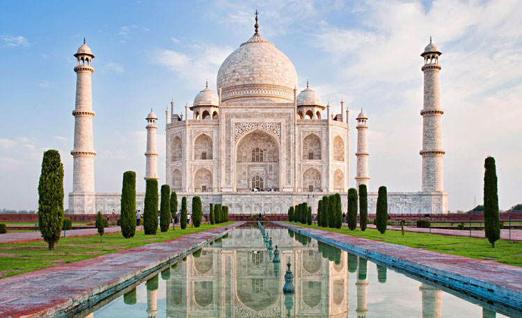 Ilustrasi Taj Mahal di India.
