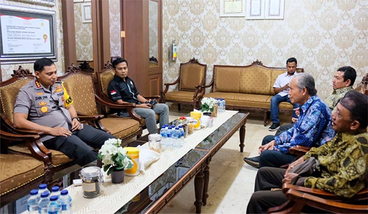 Kapolresta Sidoarjo Kombes Pol. Zain Dwi Nugroho menerima kunjungan silaturahim Pengurus Daerah Muhammadiyah (PDM) Kabupaten Sidoarjo.