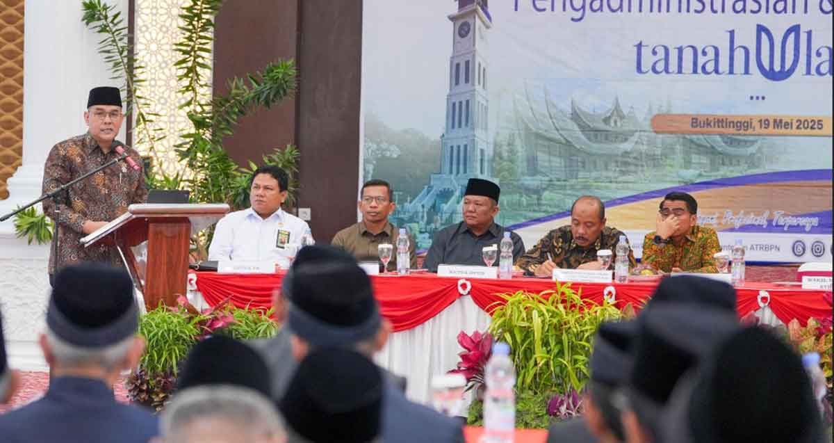 Wamen ATR/BPN, Ossy Dermawan, saat memberi sambutan.