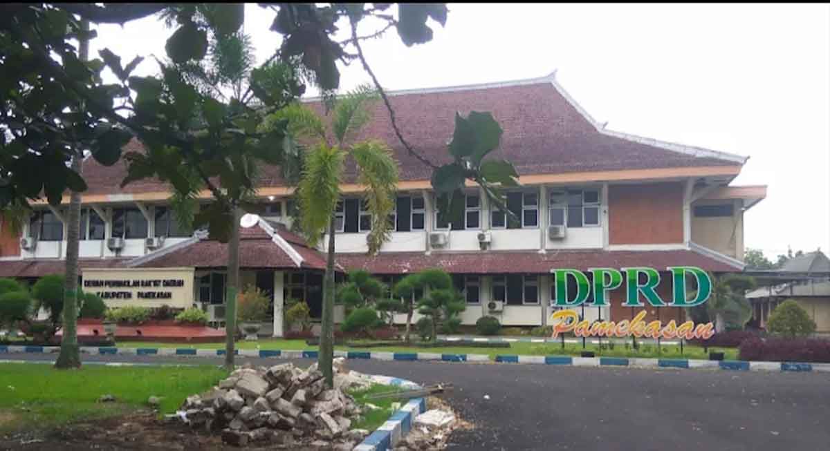 Gedung DPRD Pamekasan.