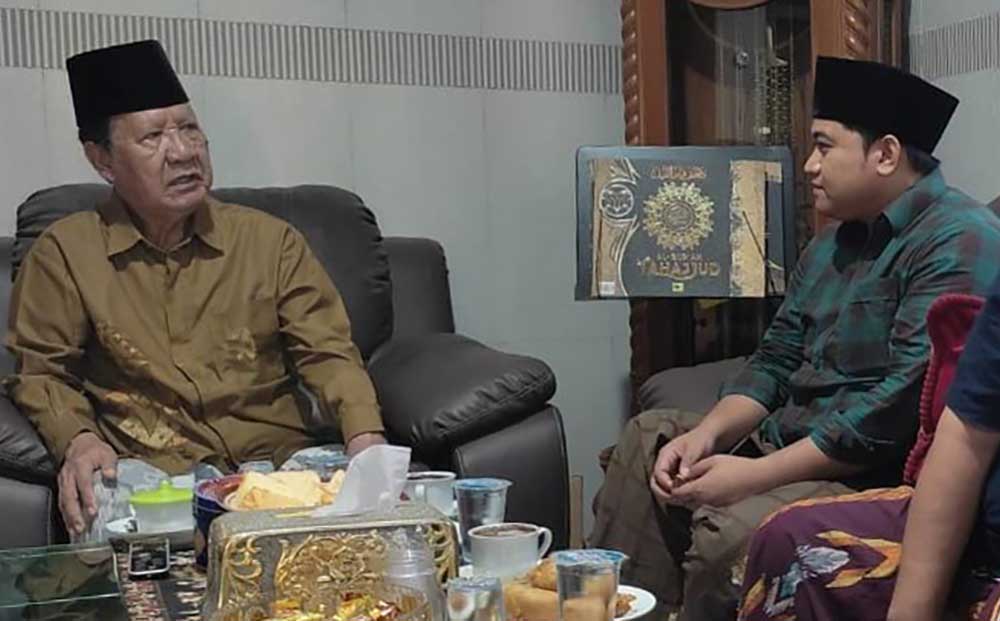 Minta Doa Restu Maju Bacabup Gresik, Syahrul Munir Sowan ke Kiai Afif