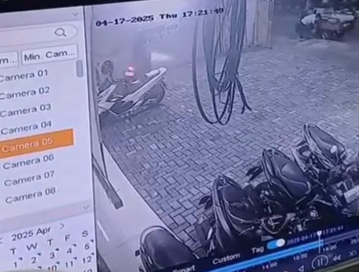 Tangkapan layar CCTV di lokasi kejadian
