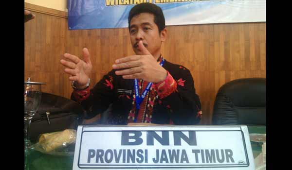 Kasi Pencegahan Badan Narkotika Nasional (BNN) Provinsi Jawa Timur, Imam Danang S.S Ranindita. (foto: eky nurhadi/BANGSAONLINE)