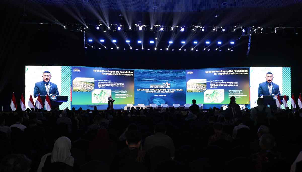 Wamen ATR/BPN saat menjadi Keynote Speaker ICI 2025.