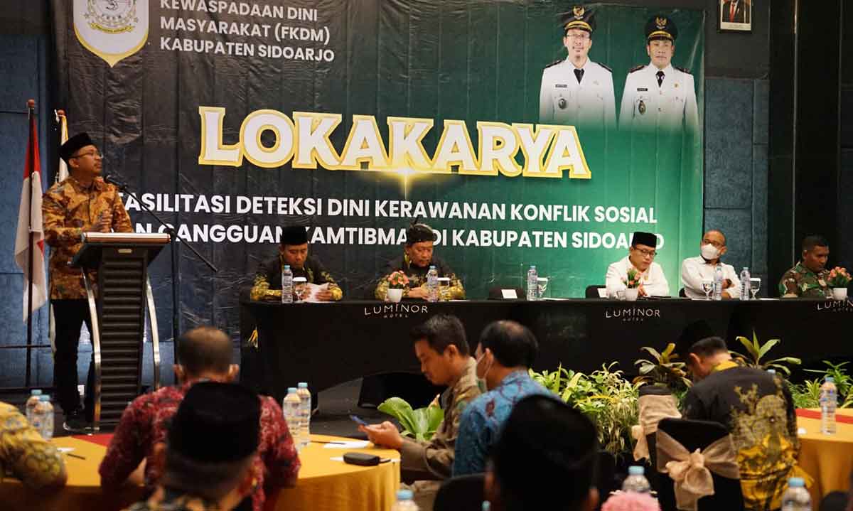 Bupati Sidoarjo, Ahmad Muhdlor Ali, saat membuka lokakarya yang digelar FKDM. Foto: Ist