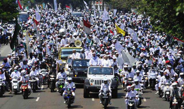 Ilustrasi Front Pembela Islam (FPI) konvoi. foto: merdeka.com