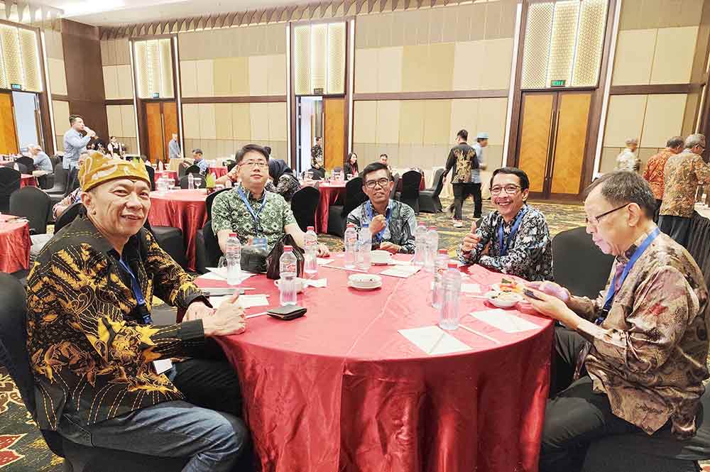 Apindo Malang Raih Penghargaan sebagai DPK Teraktif di Rakerkonprov 2025