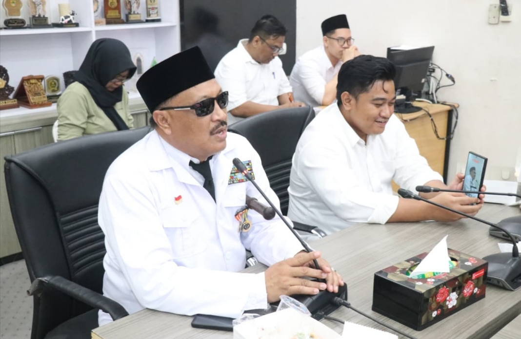  Ketua DPRD Gresik Muhammad Syahrul Munir (kanan) bersama Wakil Ketua Mujid Riduan. foto: ist.
