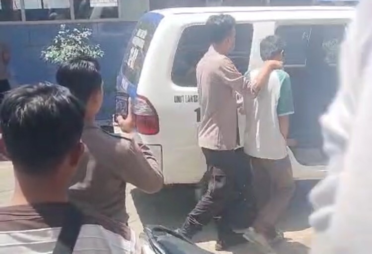 Pelaku Z saat digelandang polisi