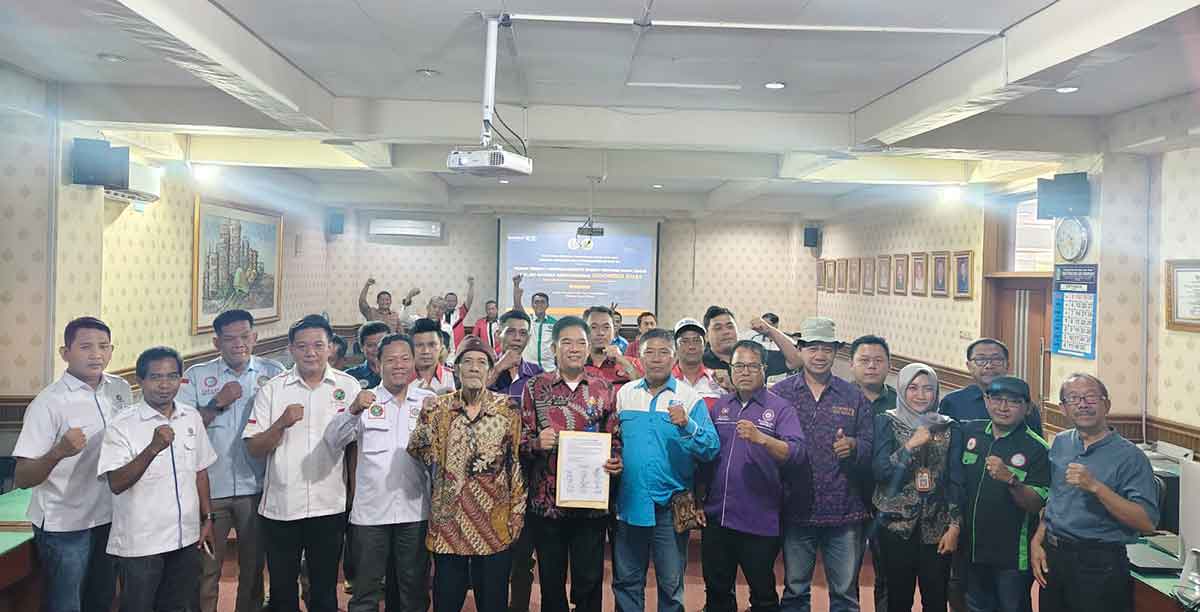 Perwakilan Serikat Pekerja/Serikat Buruh saat mengikuti kegiatan yang digelar Pemprov Jatim. Foto: Ist

