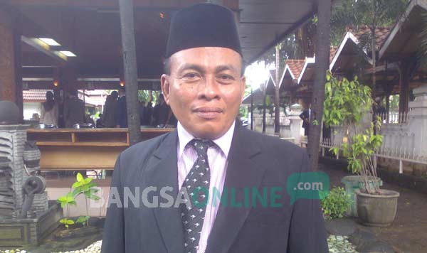 Kepala Dispendik Gresik, Mahin, Spd. foto: syuhud almanfaluty/ BANGSAONLINE
