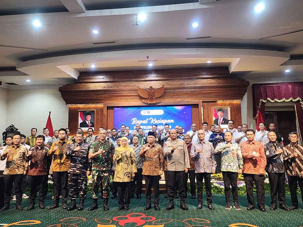 Rapat kesiapan menghadapi Angkutan Lebaran 2026 digelar di Gedung Negara Grahadi, Surabaya, Jumat (20/2/2026).