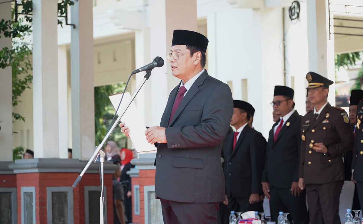 Plt Bupati Lamongan saat memberi sambutan.