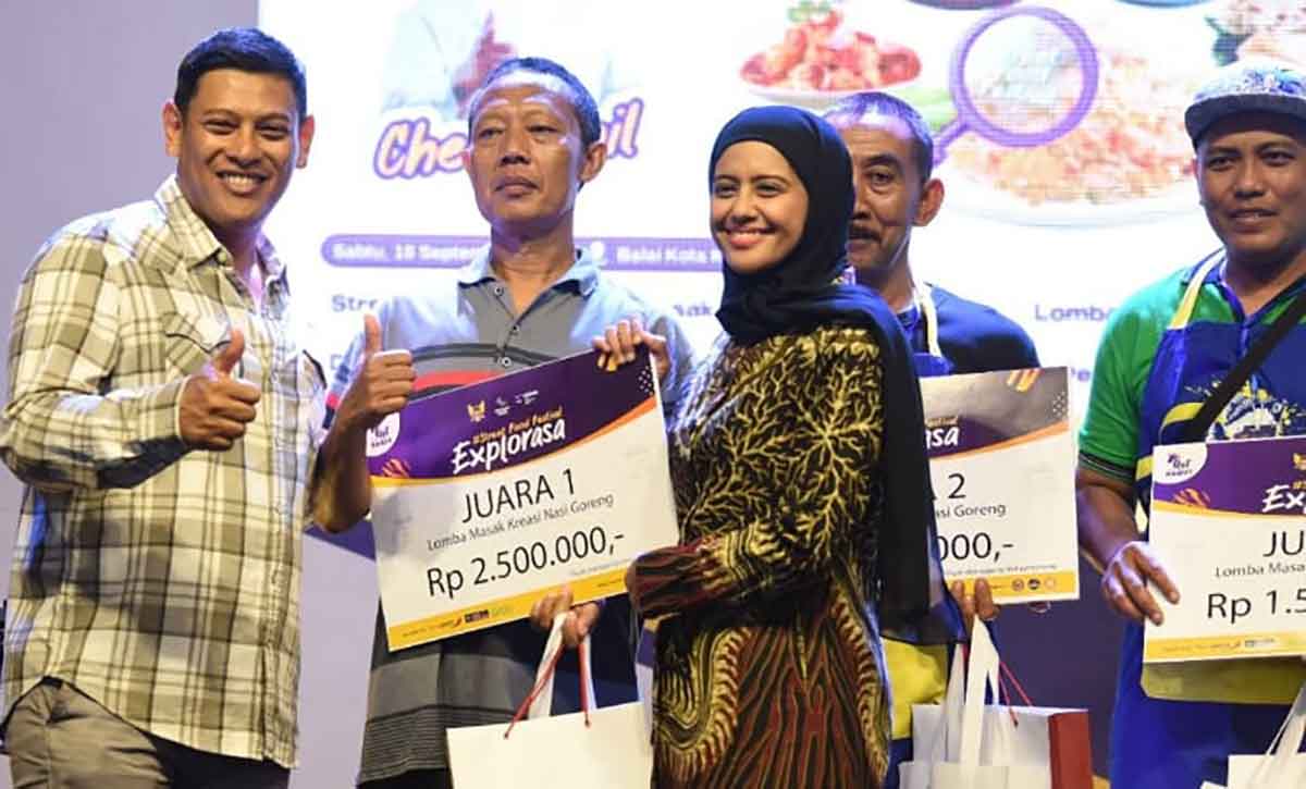 Street Food Festival Explorasa 2023, Bunda Fey Masak Bareng Chef Ragil