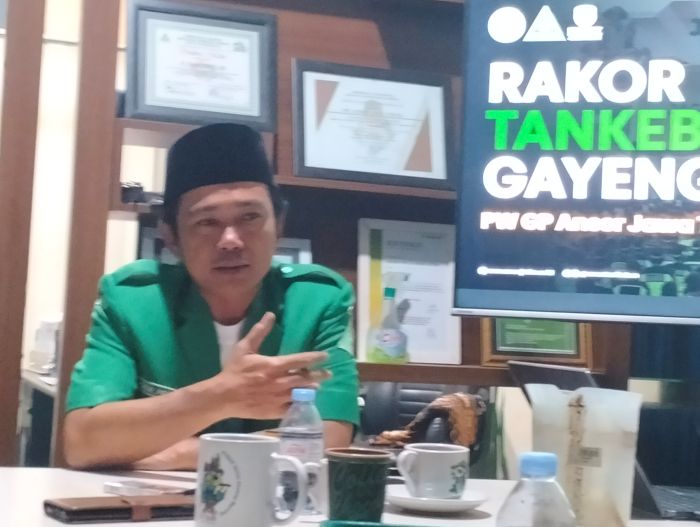  H. Deni Prasetya Ketua Bidang Pertanian dan Perkebunan Pimpinan Wilayah GP Ansor Jatim memimpir Rakor Tankeb di Grha Ansor Jawa Timur.