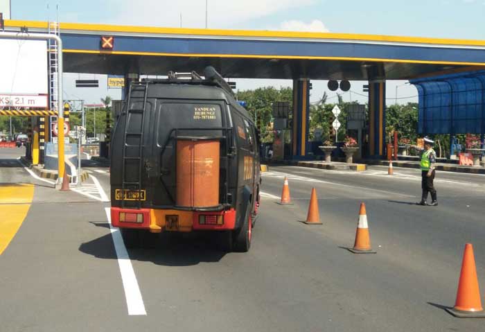Diledakkan Tim Gegana, Kapolresta Pastikan Benda yang Dilempar di Pintu Tol Sidoarjo Bukan Bom