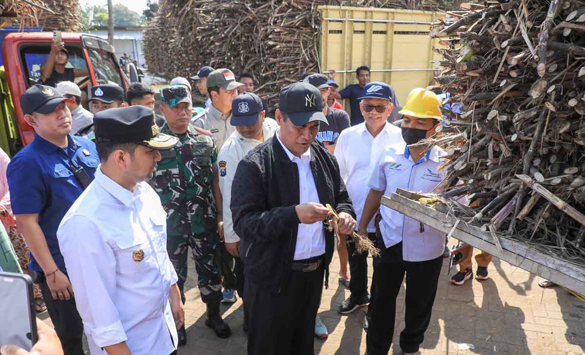 Dampingi Mentan di Lumajang, Plt Gubernur Jatim Dukung Terwujudnya Swasembada Gula