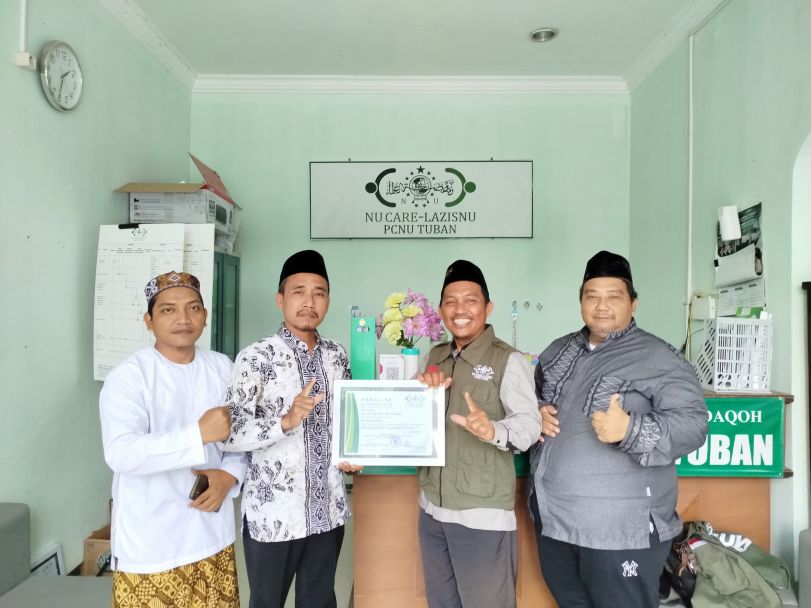 Piagam Kemanusiaan penggalangan dana PCNU Tuban untuk korban bencana
