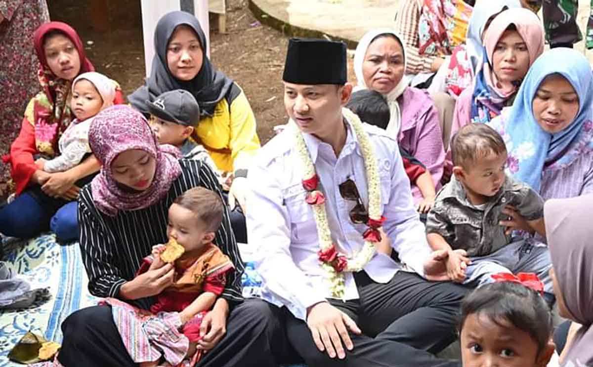 Bupati Trenggalek, Moch. Nur Arifin, saat berada di Desa Suren Lor, Kecamatan Bendungan.