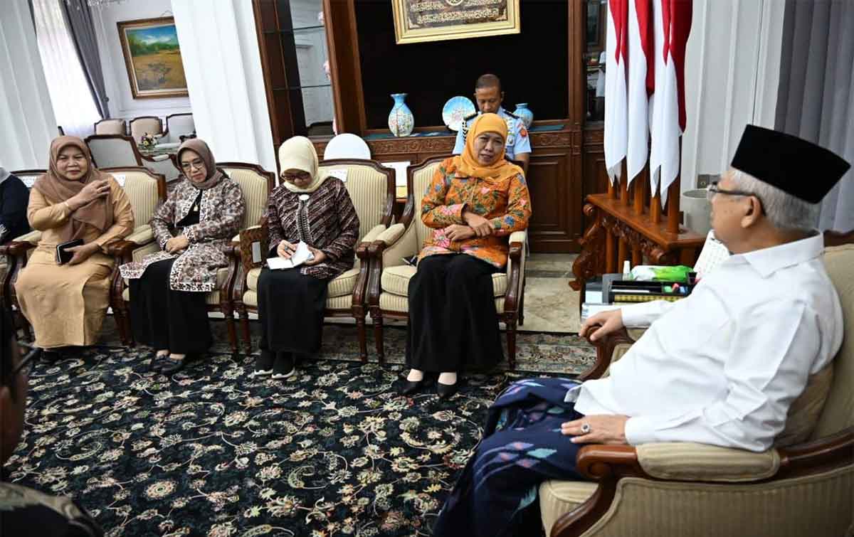 Ketua Umum PP Muslimat NU, Khofifah Indar Parawansa, menemui Wakil Presiden, KH Ma