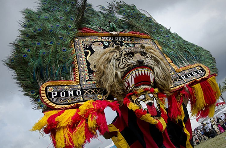 Reog Ponorogo Diklaim Malaysia. Begini Respon Gubernur Khofifah