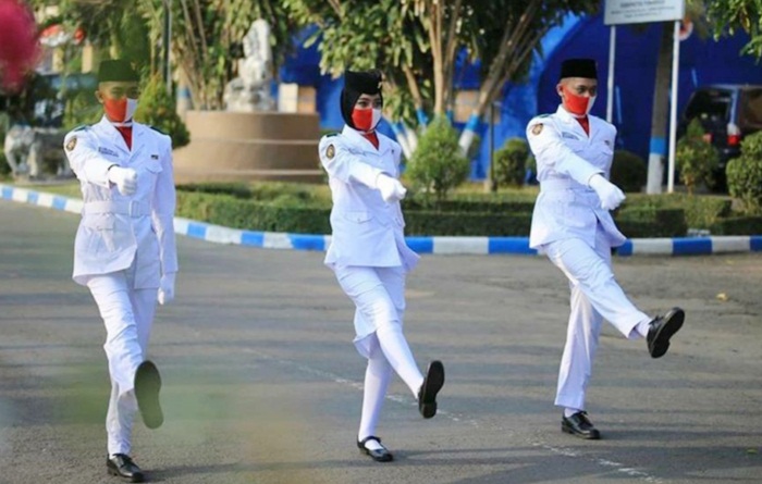 Alvarel Pandhu Dewanata (paling kanan), petugas Paskibraka Kabupaten Ponorogo 2020 untuk kedua kalinya.