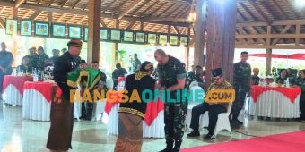 Sarasehan HUT ke-76, Pataka Kodam V Brawijaya Dijamas 7 Sumber Mata Air Kerjaan Majapahit