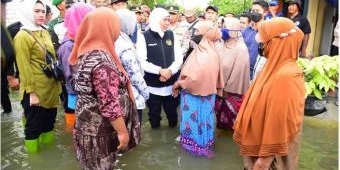 Gerak Cepat Gubernur Khofifah Tangani Luapan Banjir Bengawan Jero Lamongan, Ini Langkahnya