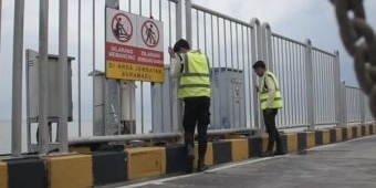 Rutin Pantau, BBPJN Pastikan Jembatan Suramadu Aman Dilintasi Kendaraan