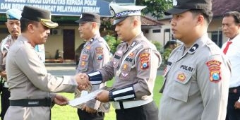 Upacara Hari Kesadaran Nasional, 14 Personel Polres Mojokerto Kota Berprestasi Raih Penghargaan 