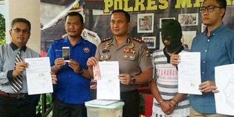 ​Diduga Minta Pelicin IMB, Kades Kalisongo Malang Terkena OTT