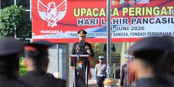 Pimpin Upacara 1 Juni, Kapolres Gresik: Jangan Biarkan Pancasila Hanya Jadi Pajangan di Dinding