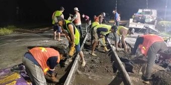 KAI Daop 7 Madiun Lakukan Perbaikan Geometri di Perlintasan Sebidang Ngawi