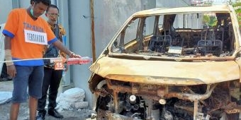 Gelar Rekonstruksi, Tersangka Pembakar Mobil Via Vallen Peragakan 20 Adegan