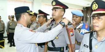 Pimpin Sertijab 5 Kapolsek, Kapolres Gresik Tekankan Pelayanan Humanis