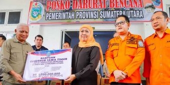 pemprov-jatim-salurkan-rp5-miliar-bantuan-bencana-ke-sumatra