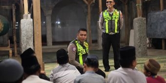 Edukasi Santri Jadi Pelopor Keselamatan, Satlantas Polres Gresik Gelar ‘Police Goes to Ponpes’