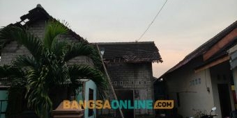 Hujan Deras Disertai Angin Kencang Rusak Puluhan Rumah Warga Kota Blitar