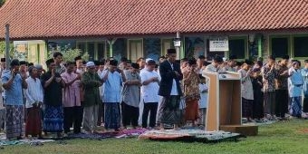 Ponpes Al-Falah dan Ponpes Centong di Kediri Salat Id Bareng Muhammadiyah