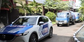 Sambut Hari Bhayangkara ke-80, Polres Bangkalan Salurkan Air Bersih dan Alat Pertanian