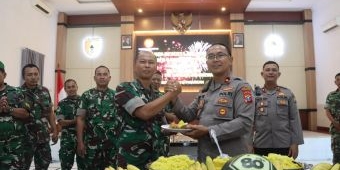 Polres Pasuruan Sambangi Kodim 0819, Beri Selamat HUT ke-80 TNI
