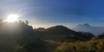 Sering Dianggap Sama, ini Perbedaan Gunung dan Bukit yang Perlu Diketahui