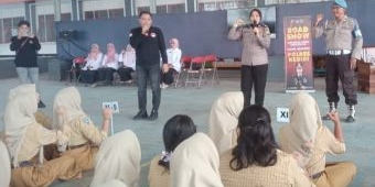 Polres Kediri Beri Penyuluhan Bahaya Narkoba Ke SMAN 1 Gurah