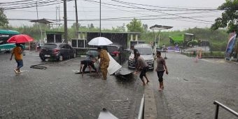 Hujan Deras dan Angin Kencang Rusak RSUD Ploso Jombang