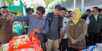 Stabilkan Harga Bahan Pokok, Gubernur Khofifah Gelar Pasar Murah di Lamongan