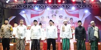 Ribuan Warga Baca Sholawat untuk Pilkada Damai di Sampang